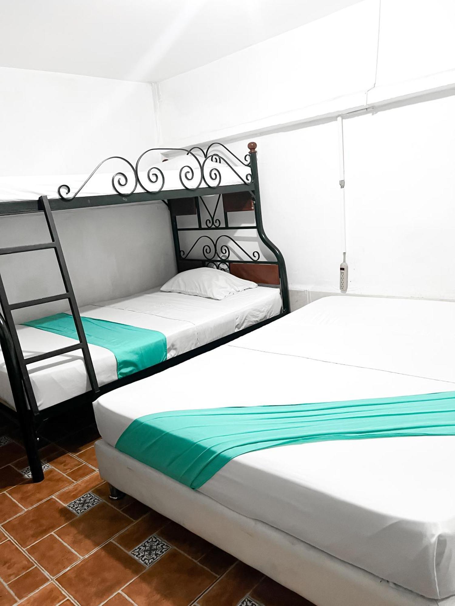 Habitación Cuádruple con baño privado