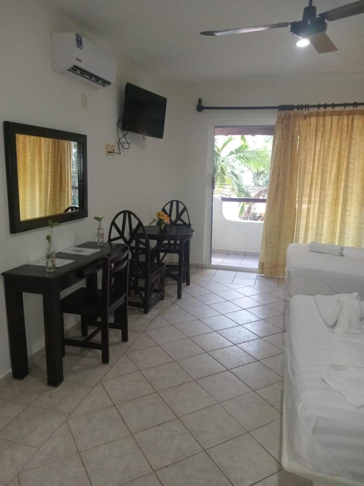 Habitación Cuádruple con balcón