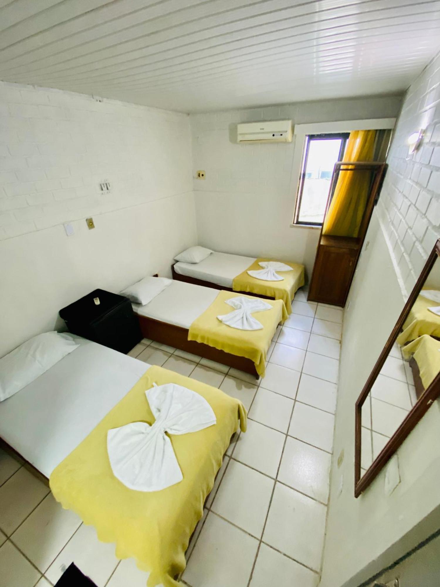 Quarto Triplo Básico