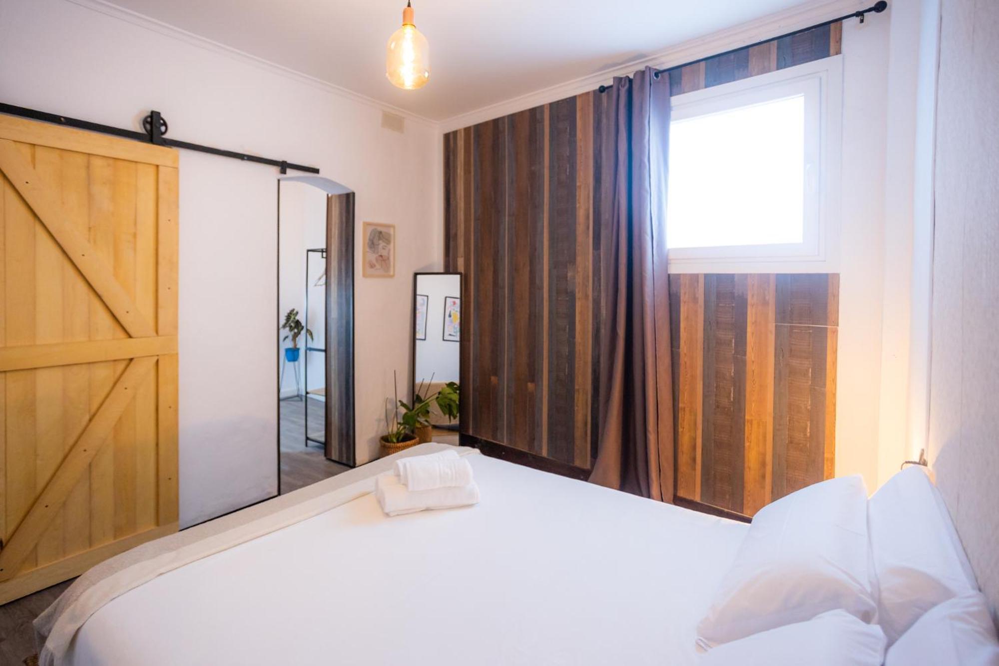 Deluxe Double Room Bath