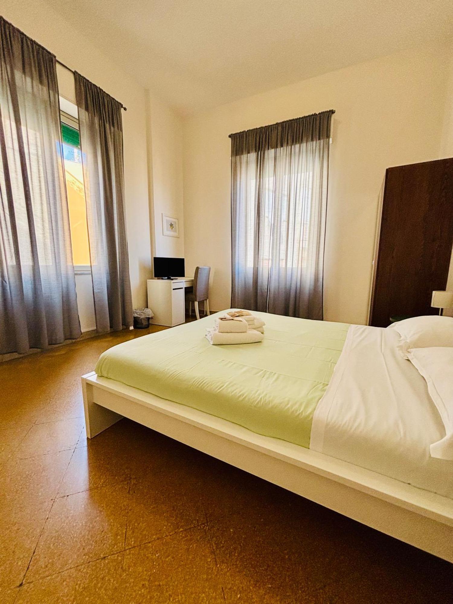Double Room Private External Bathroom