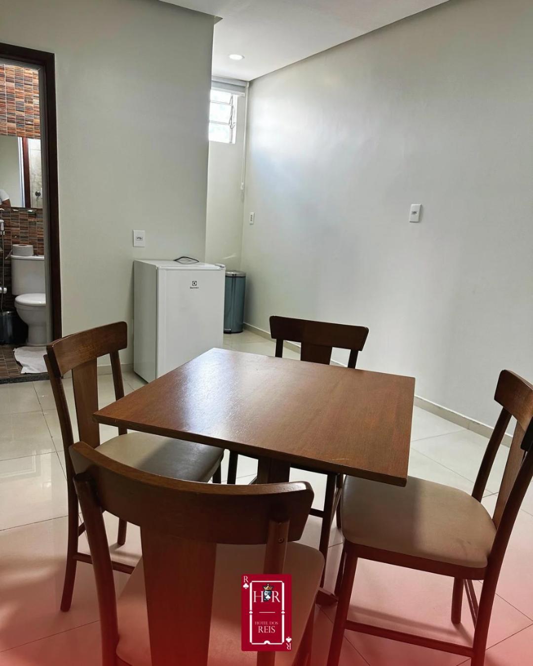 Quarto Duplo Deluxe com 2 Camas de Casal