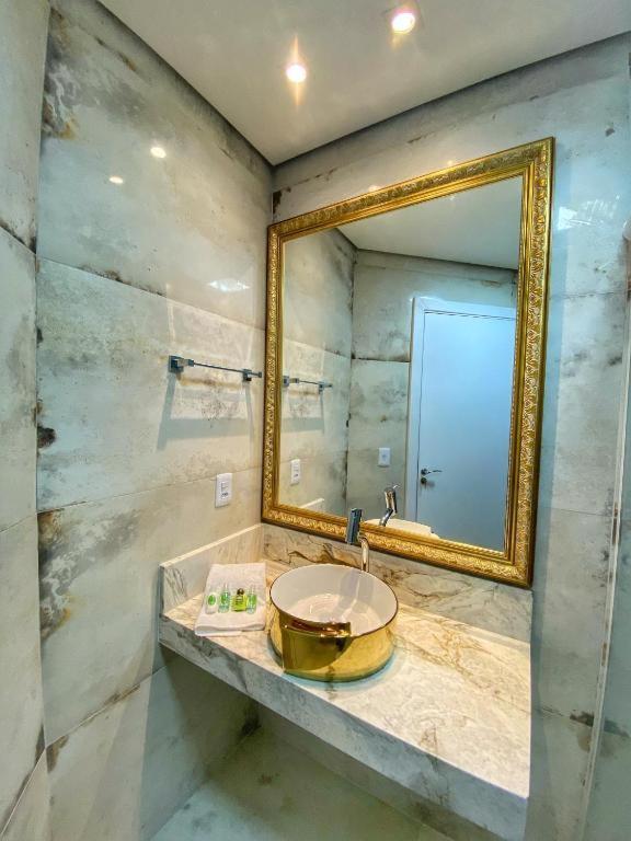 Deluxe King Suite,1642873004:JPEG