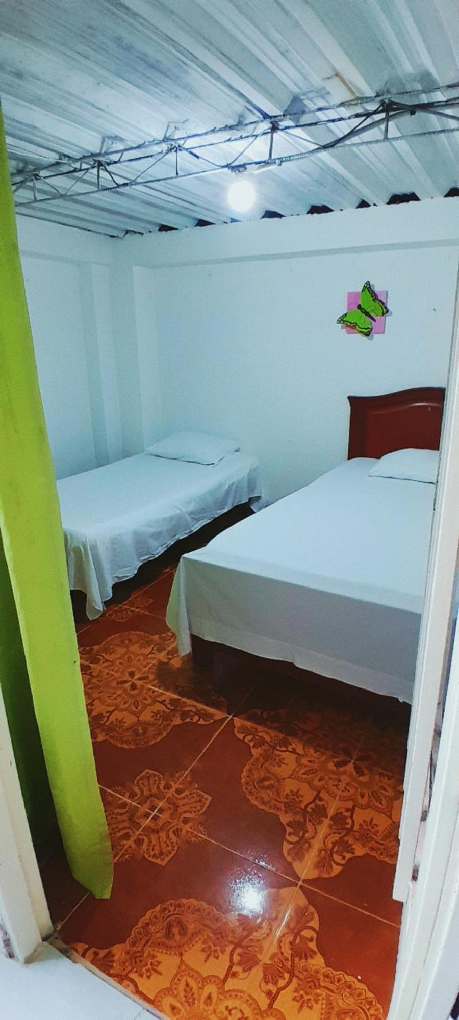 Litera en habitación compartida mixta