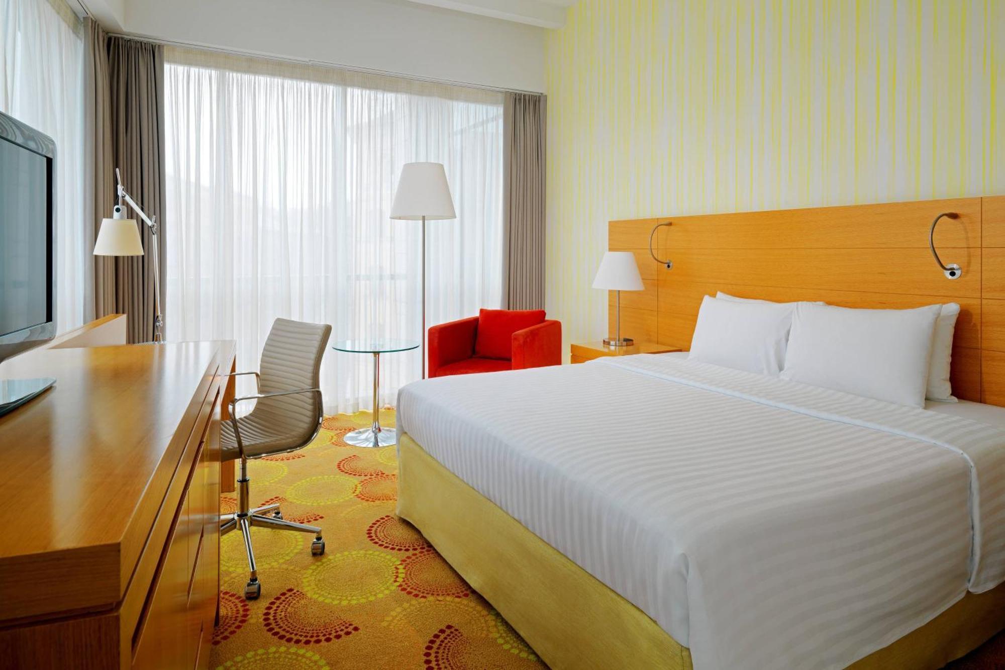Deluxe Room Guest room 1 King,1643151028:JPEG