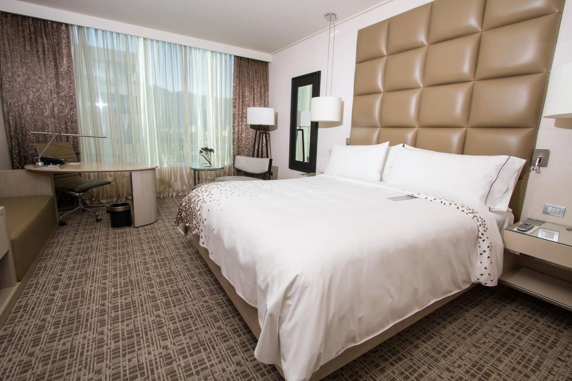 Standard Queen Room Guest room 1 Queen