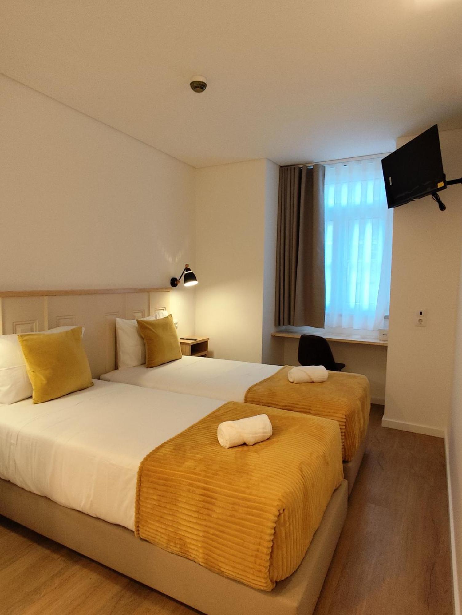 Twin Room,1643690254:JPEG