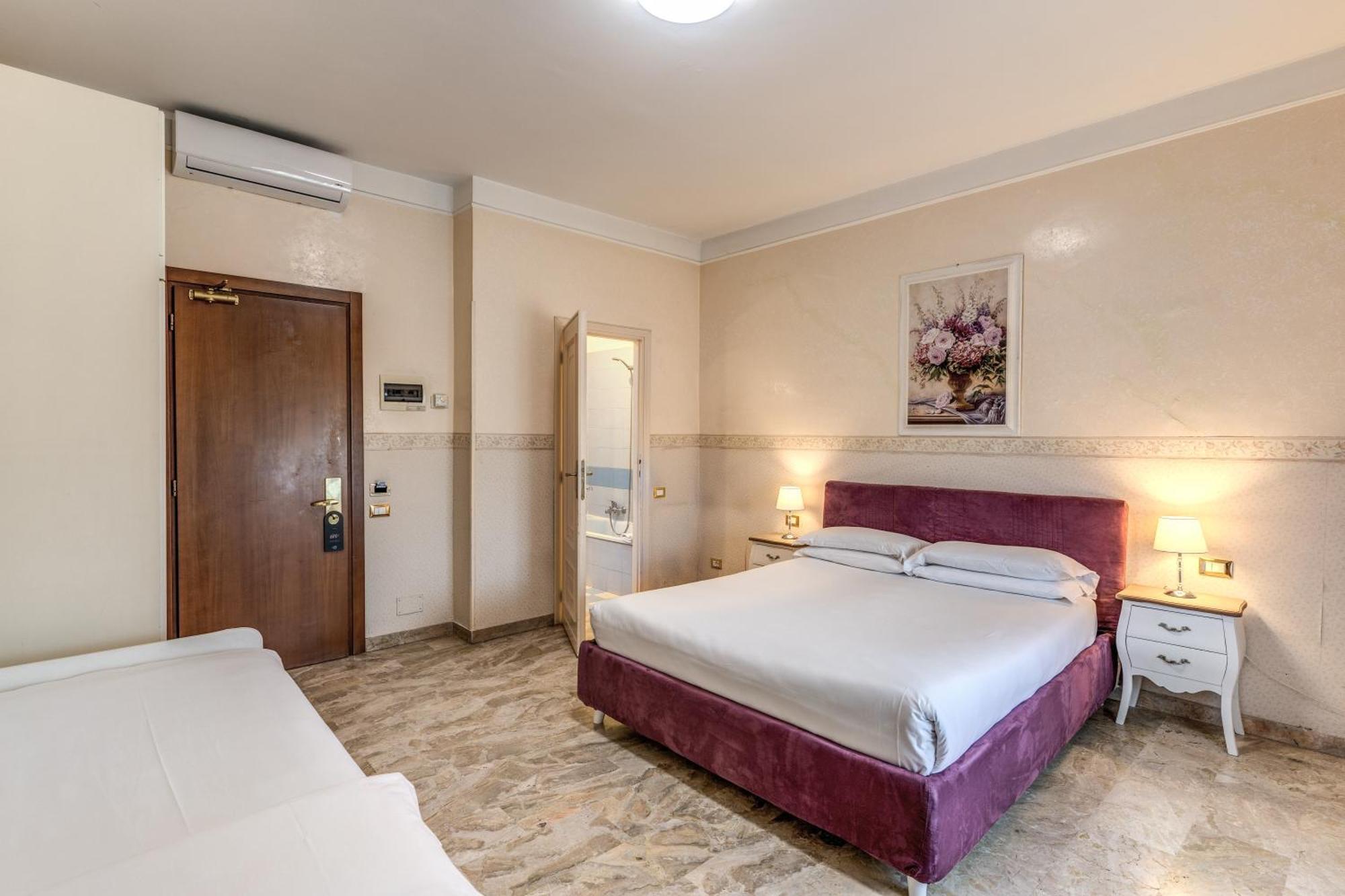 Classic Triple Room