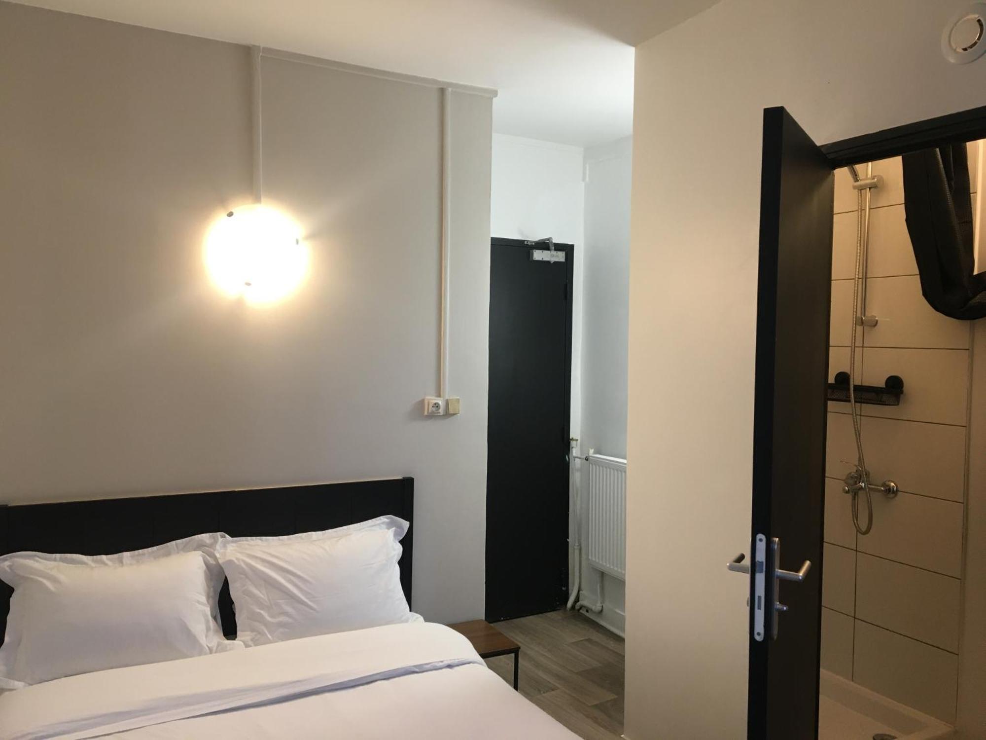 Double Room,1643908919:JPEG