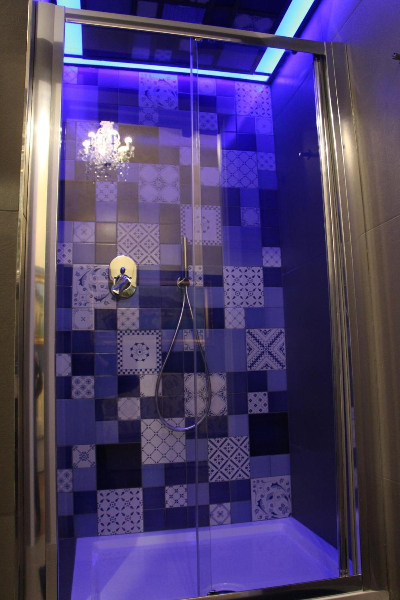 King Suite Spa Bath,1644165891:JPEG