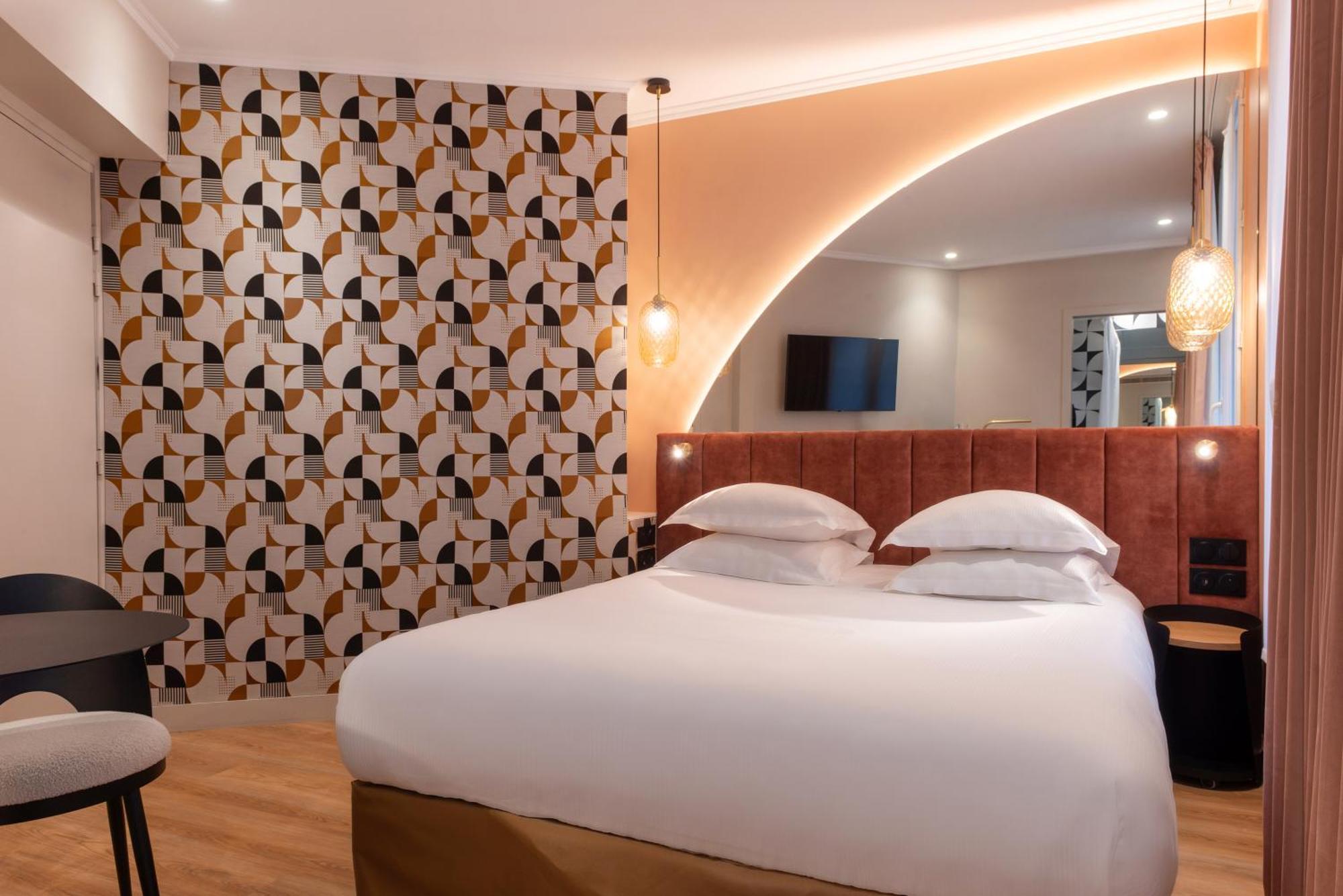Double Room,1645012249:JPEG