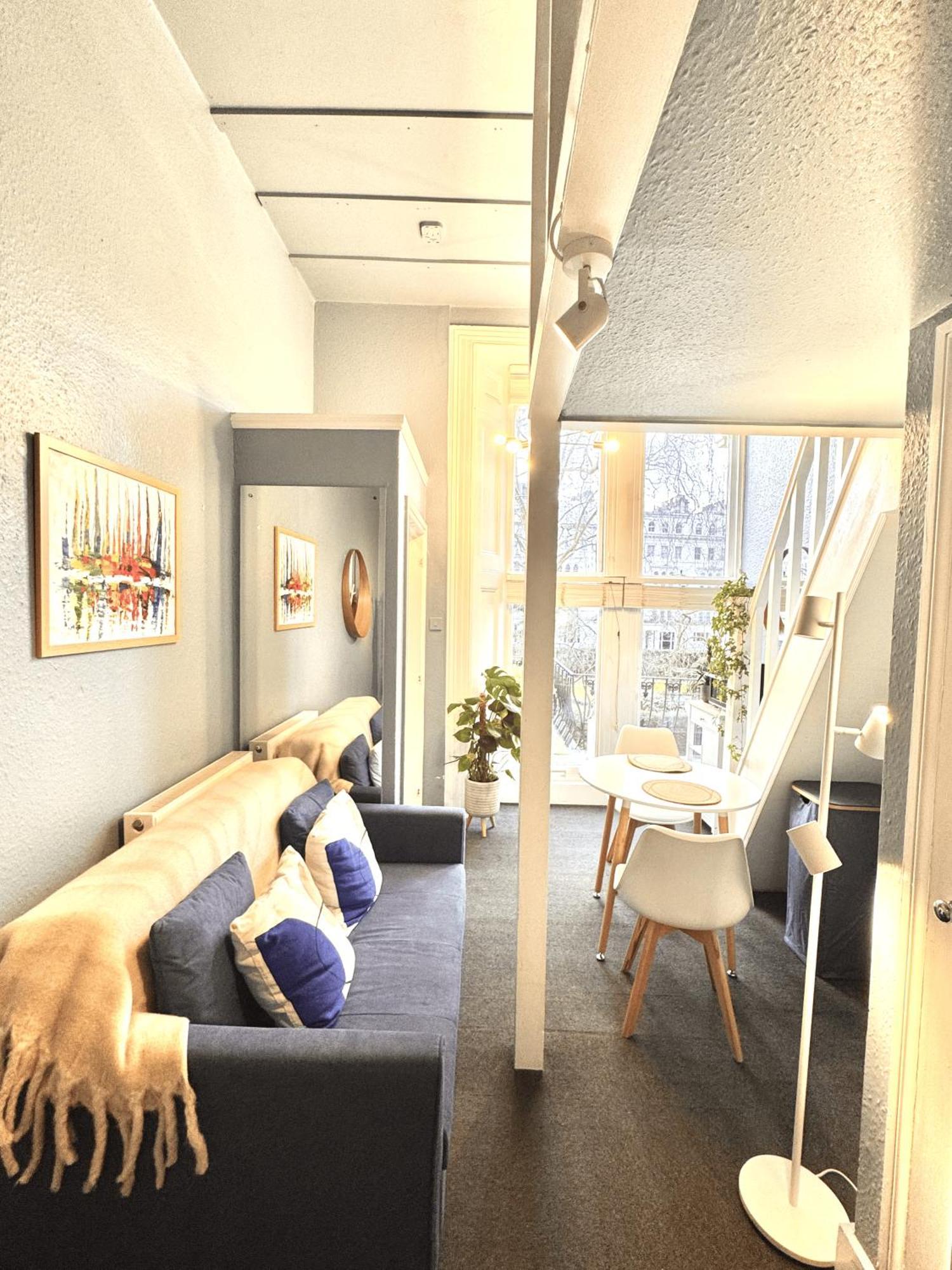 Studio Split Level,1645038337:JPEG