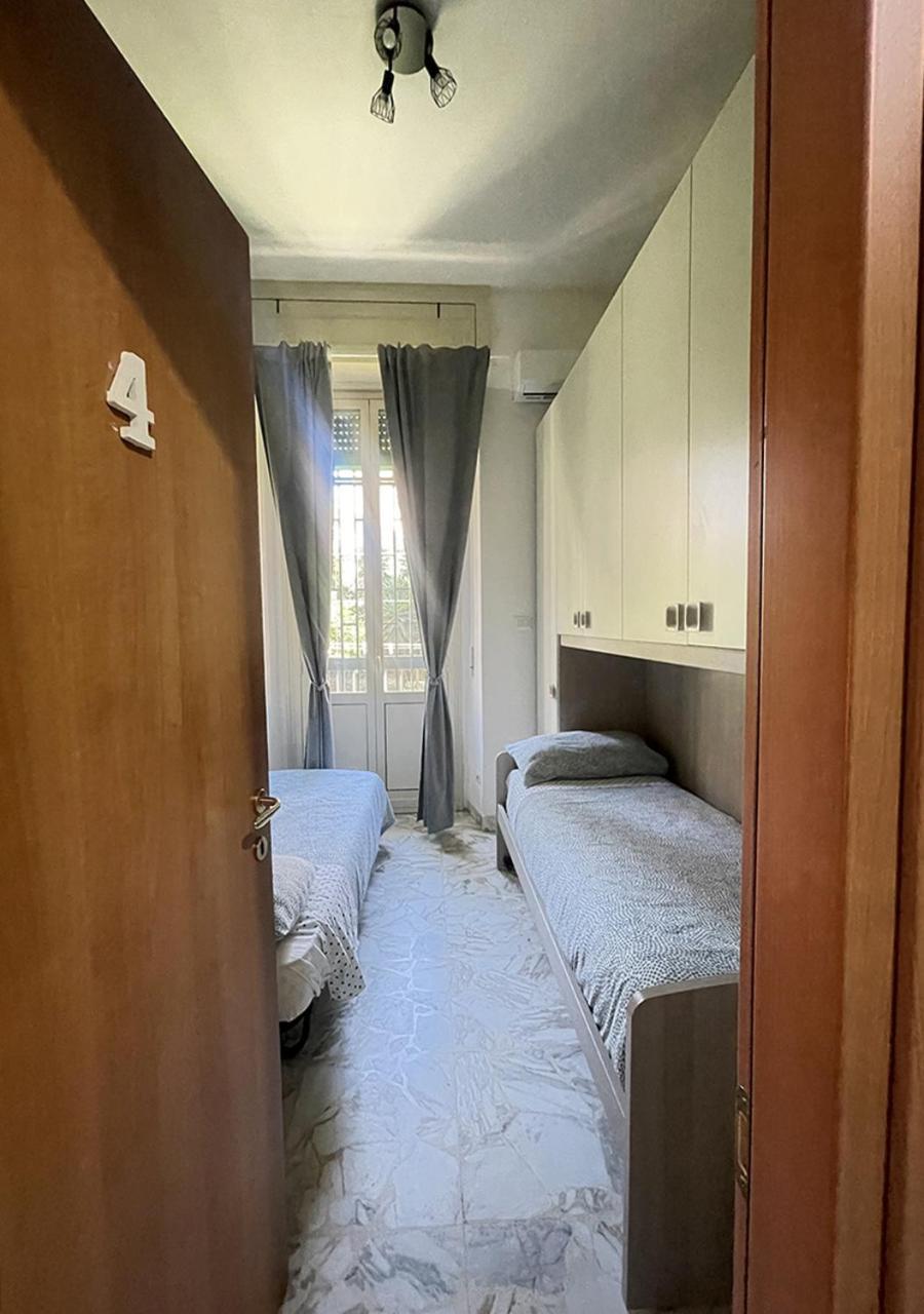 Twin Room,1766524389:JPEG