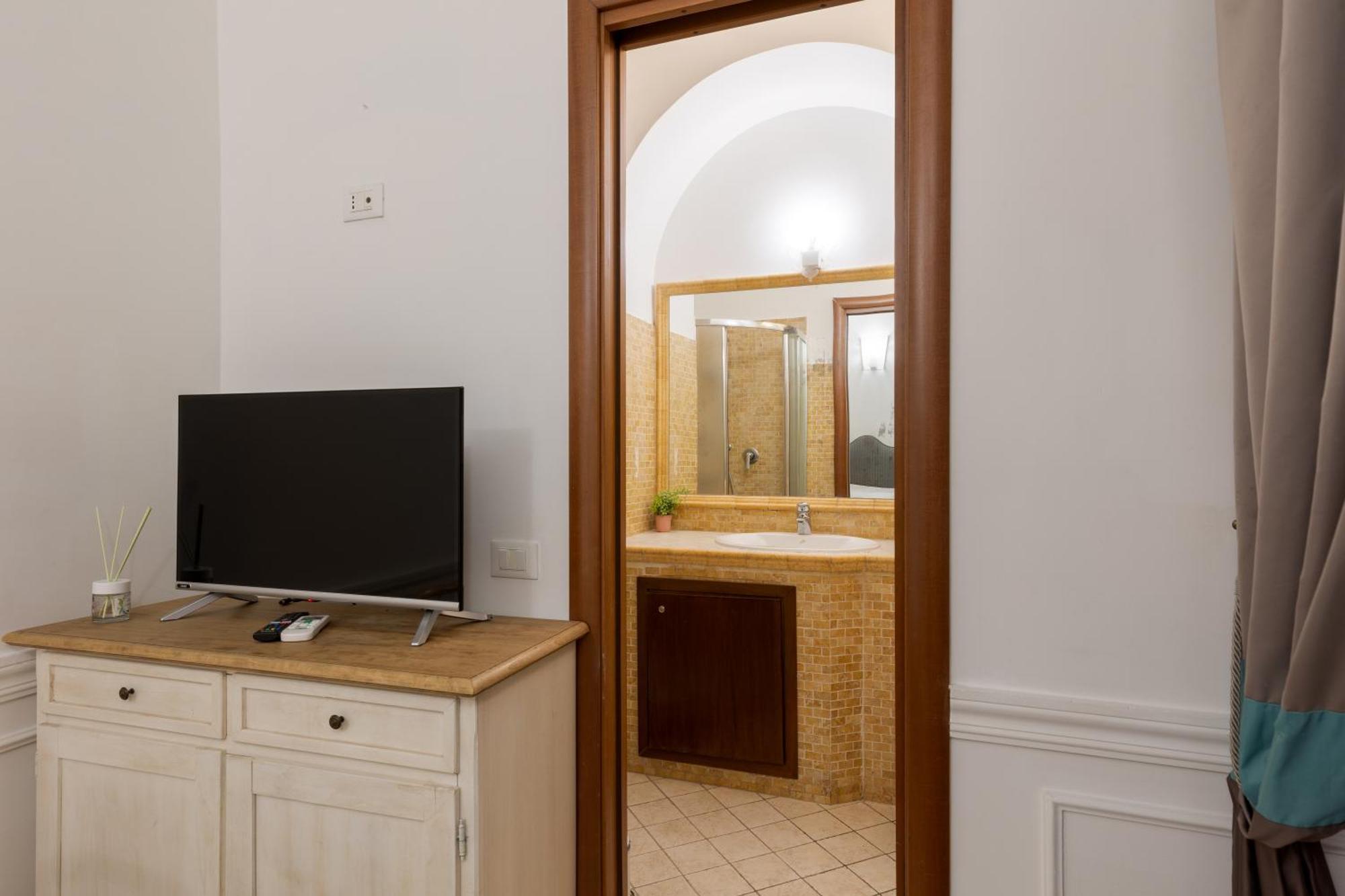 Camera Singola con Bagno Privato