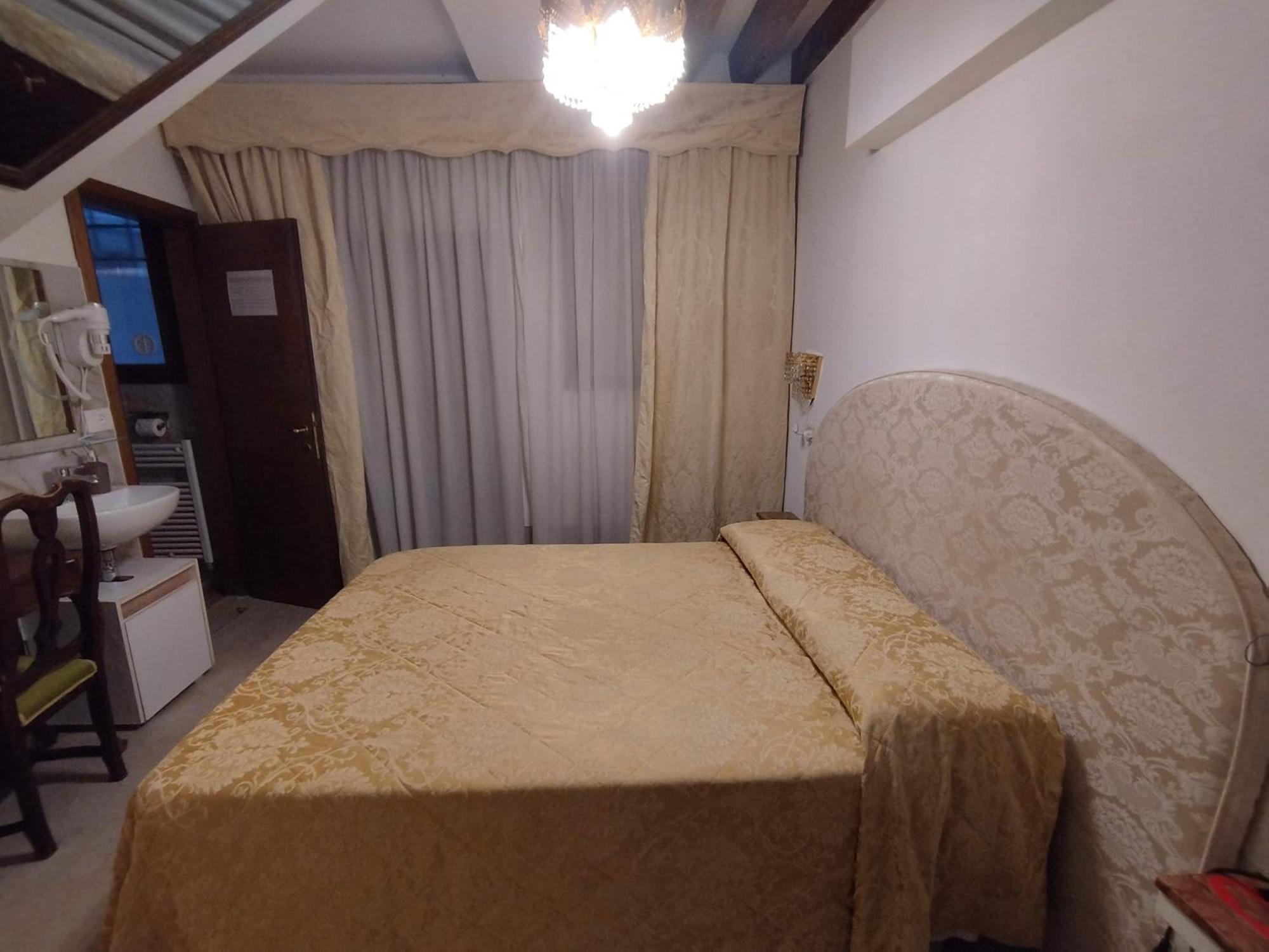 Small Double Room,1746833775:JPEG