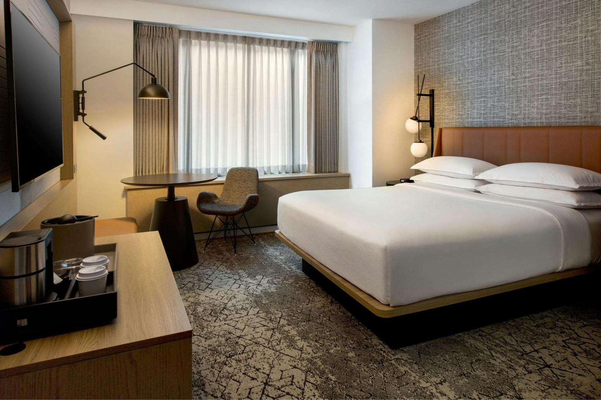 King Guest Room Guest room 1 King,1627931342:JPEG