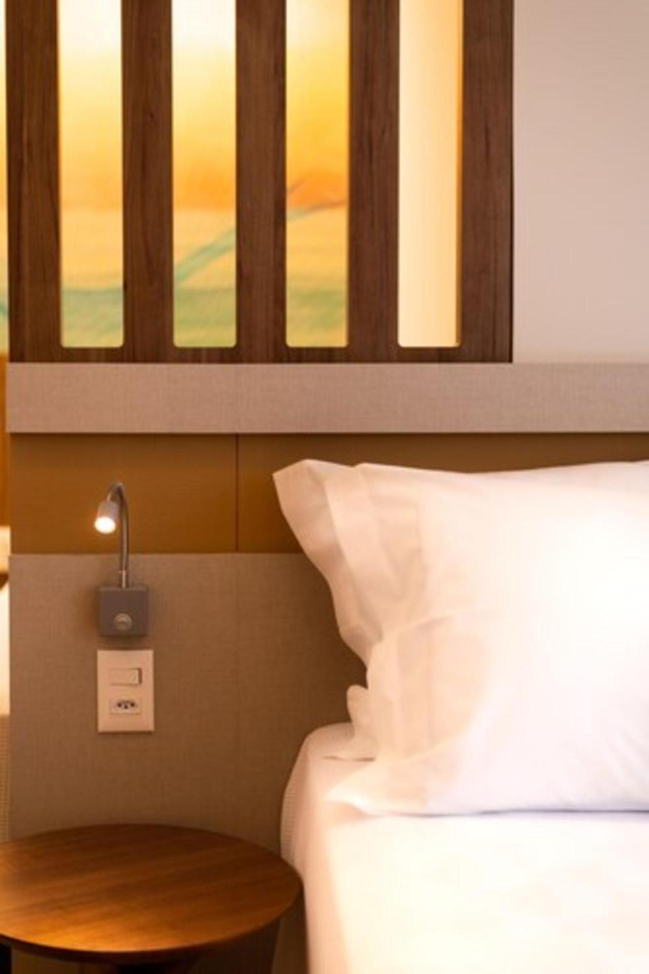 Standard PwD Disability Access 1 Queen Bed