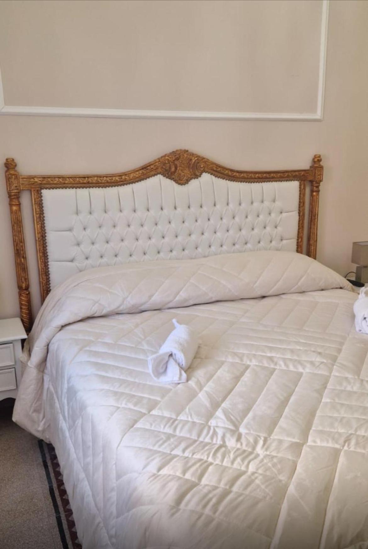 King Room,1645759540:JPEG