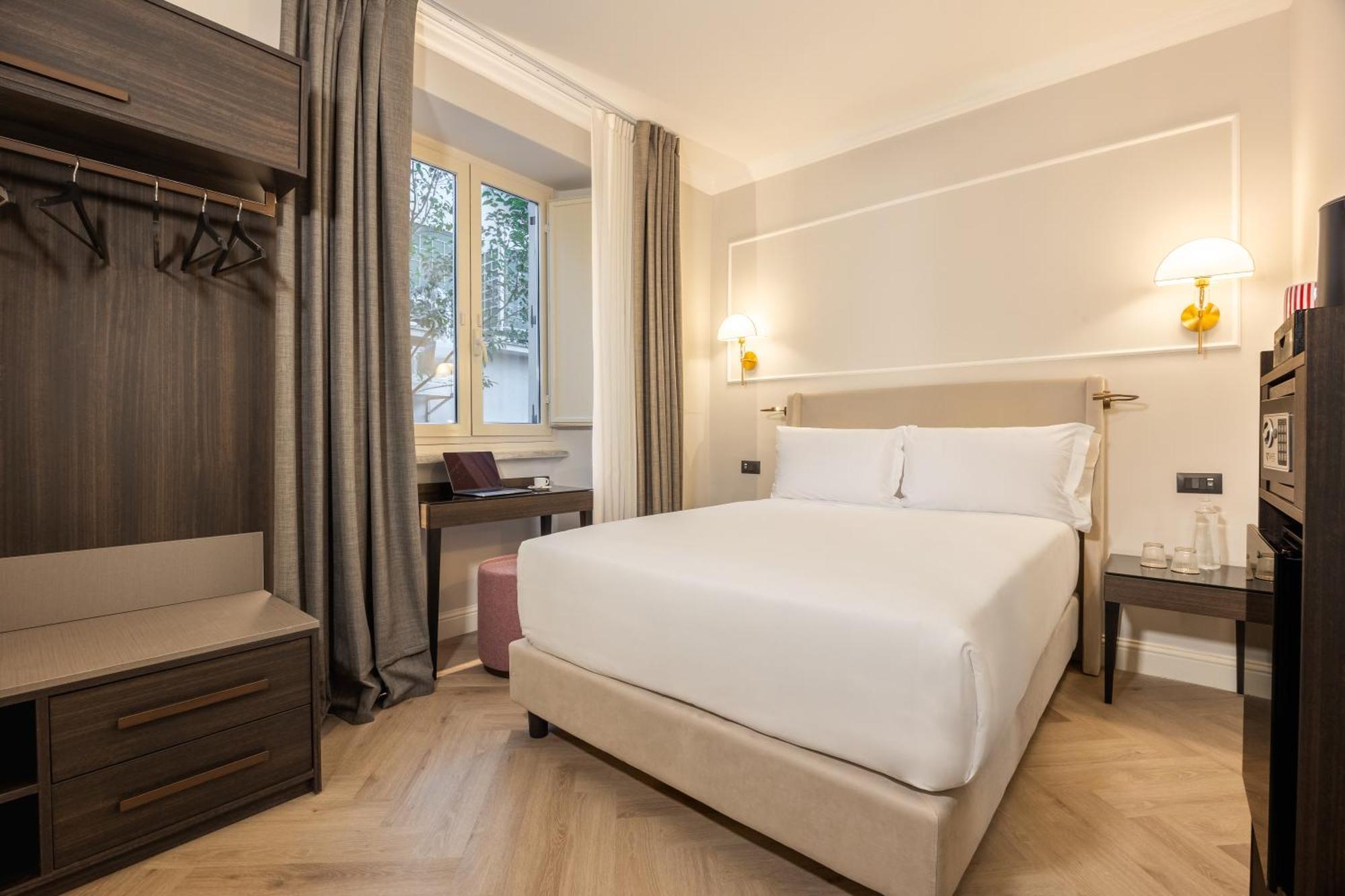 Small Double Room,1645881146:JPEG