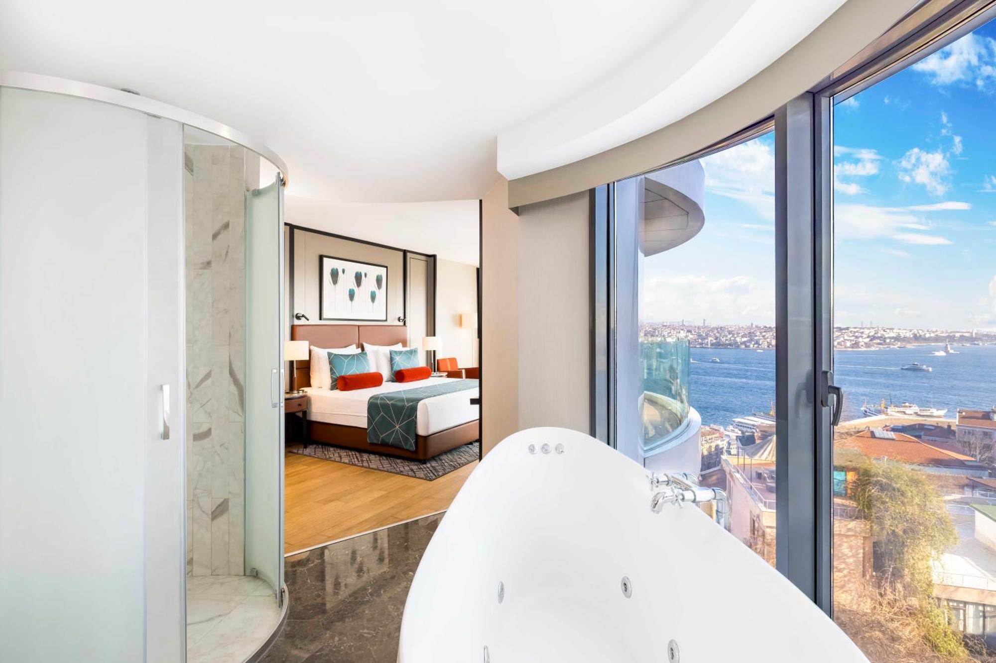 King Bosphorus View Room Hot Tub & Balcony,1646346688:JPEG