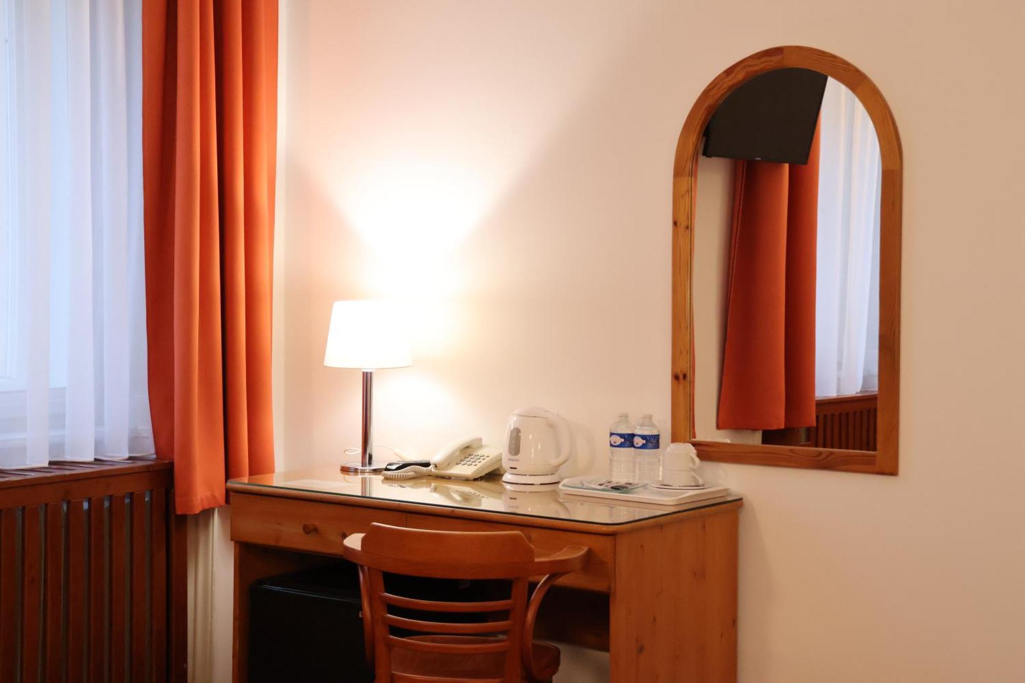 Twin Room,1646410237:JPEG