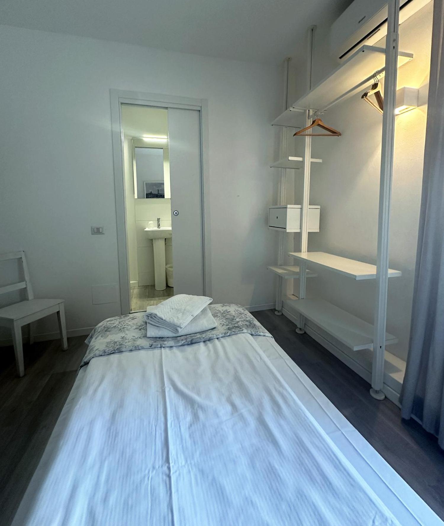 Camera Singola con Bagno Privato