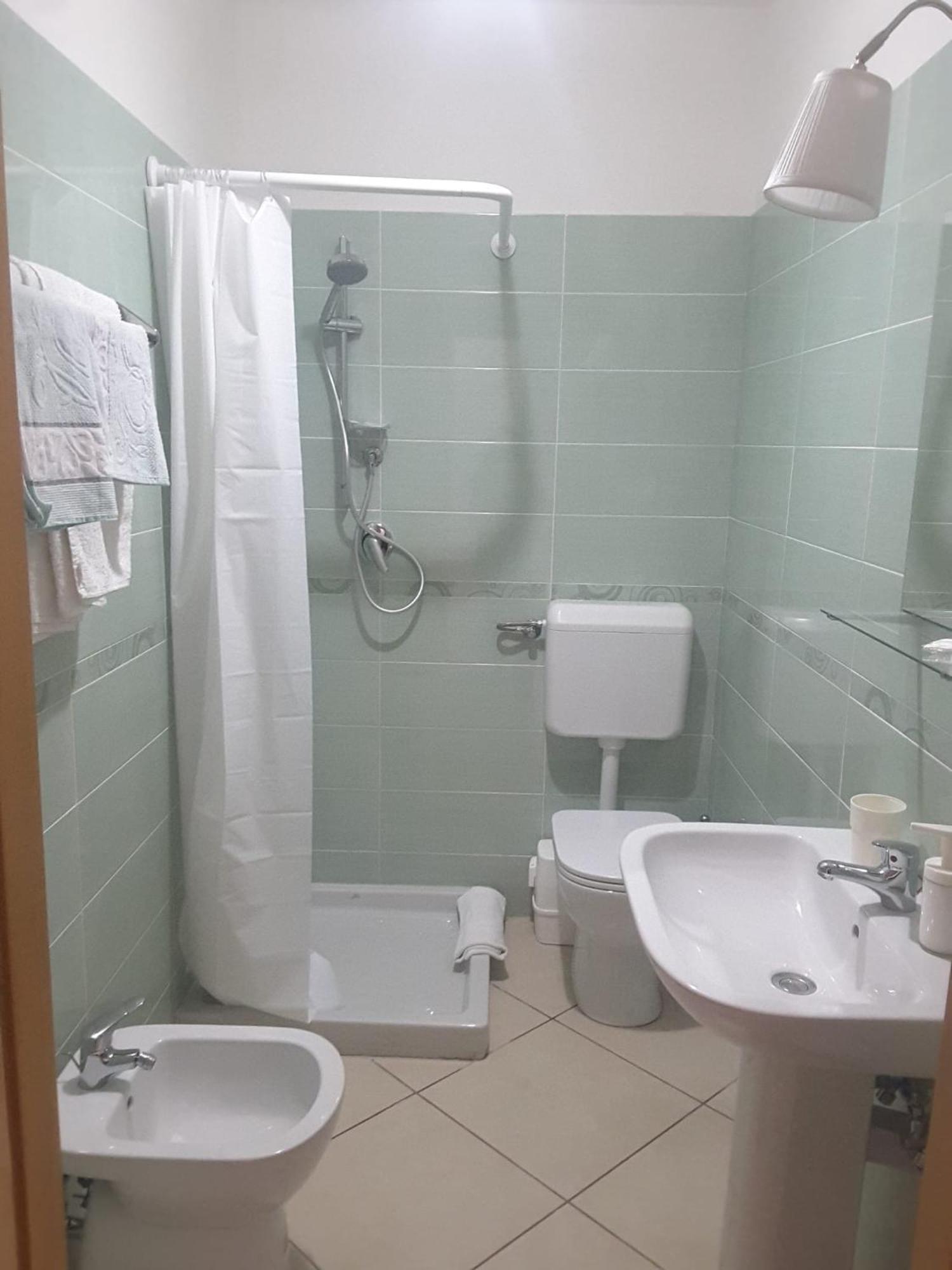 Double Room Private Bathroom,1646756286:JPEG