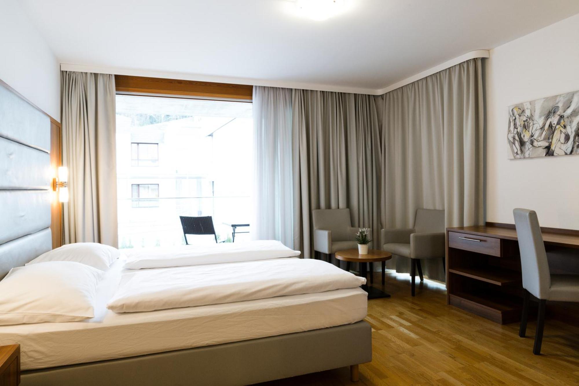 Double Room Balcony Annex