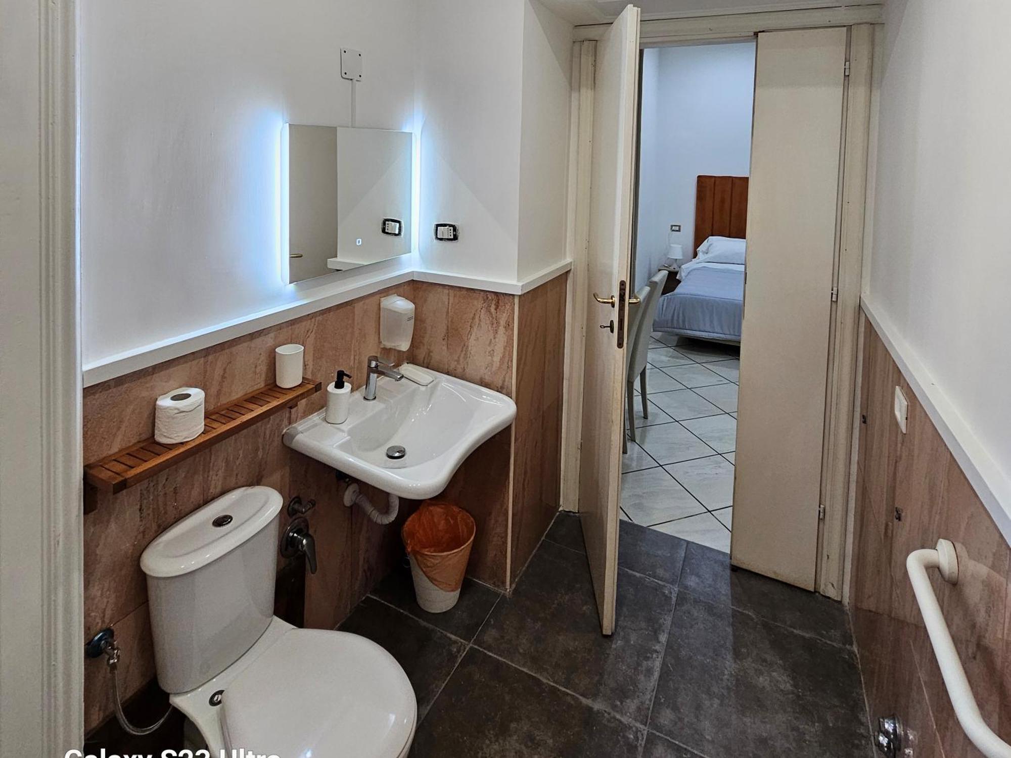 Triple Room Private Bathroom,1646940005:JPEG