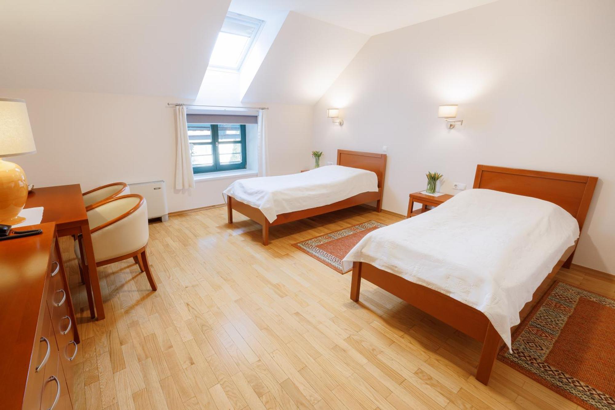 Double or Twin Room,1647724150:JPEG