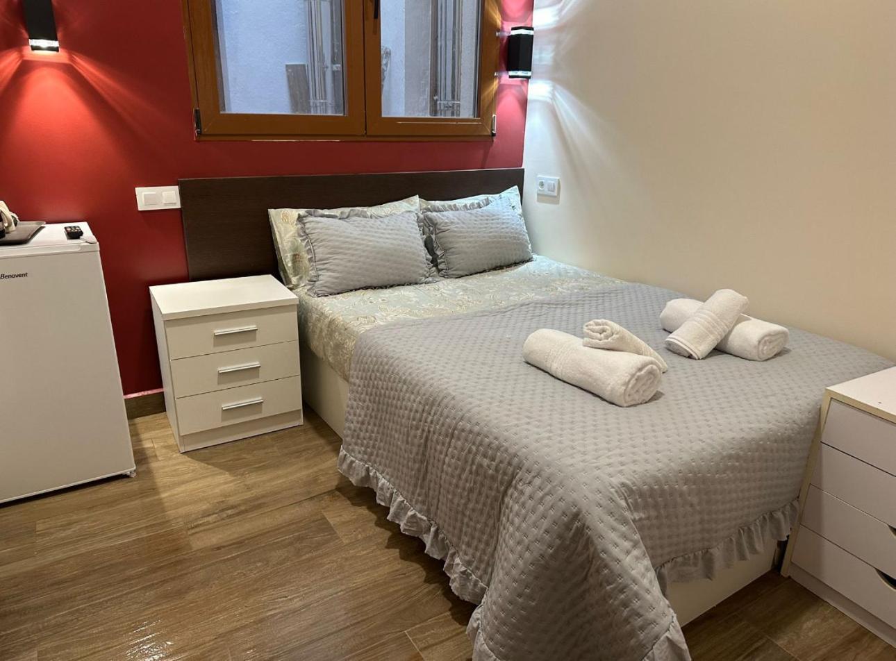 Single Room Private Bathroom