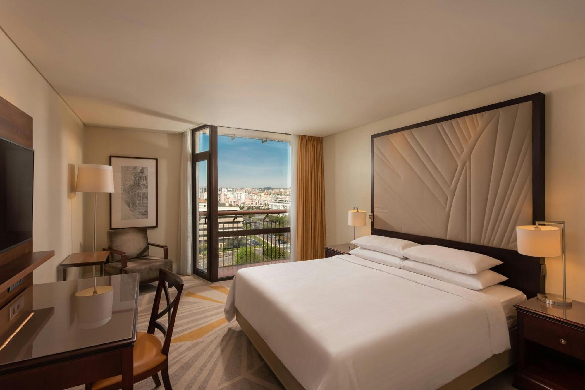 Pool View King Guest room 1 King Pool view Renovated
