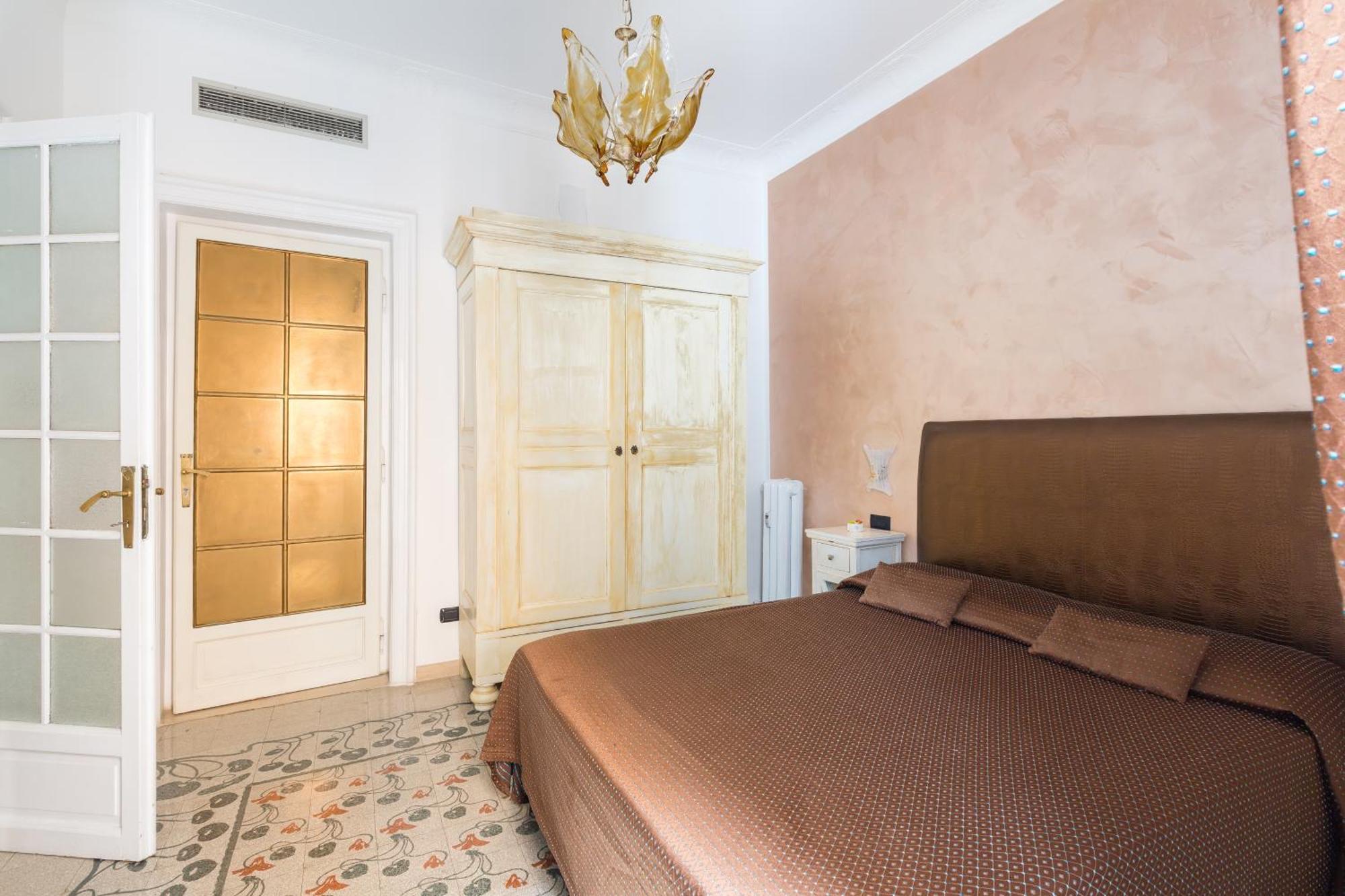 Double Room,1648909779:JPEG
