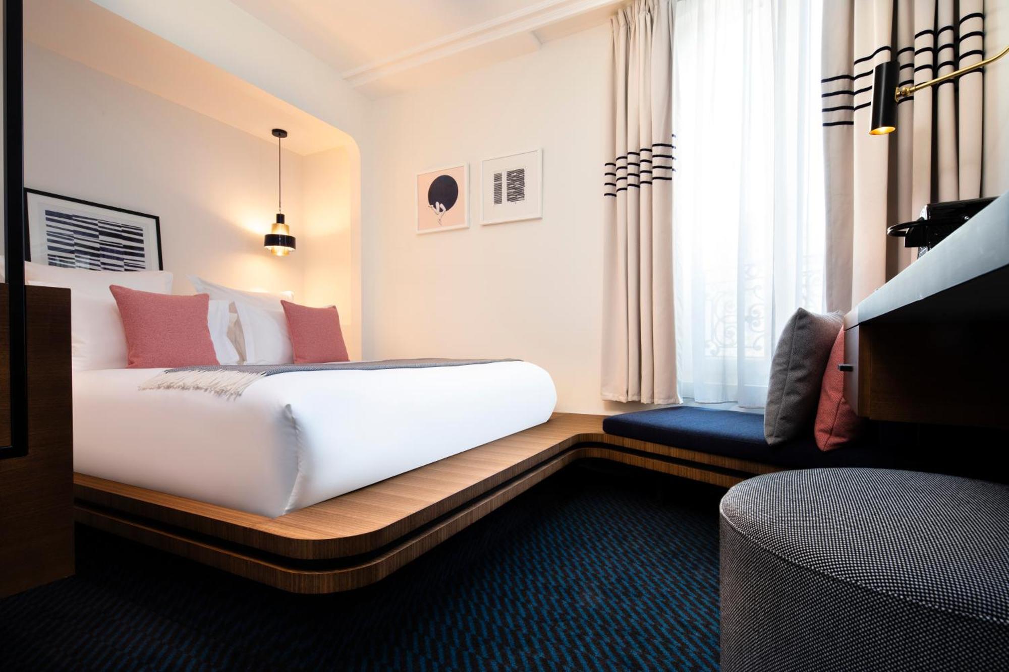 Petite Marinière Room