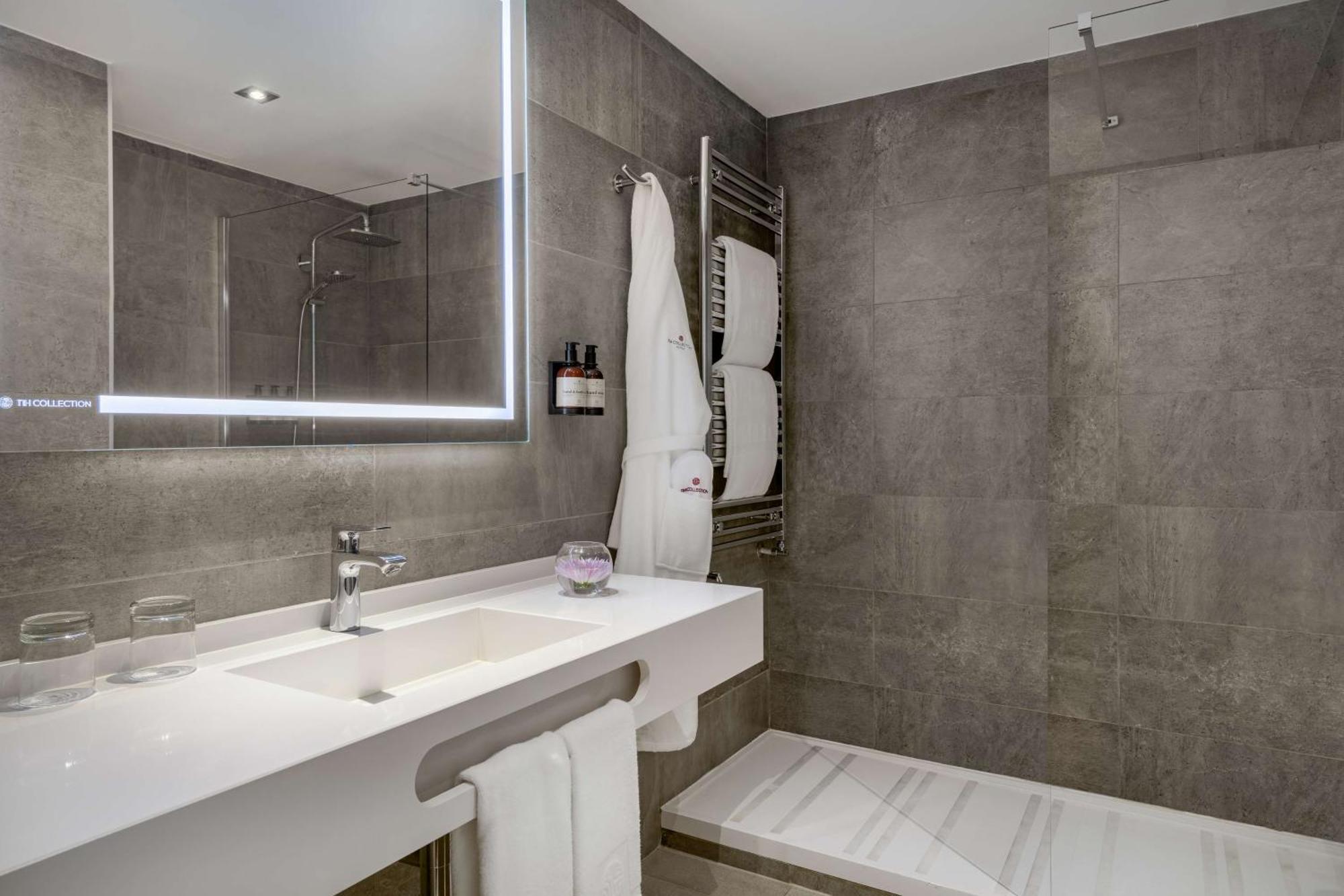 Junior Suite,1649014196:JPEG