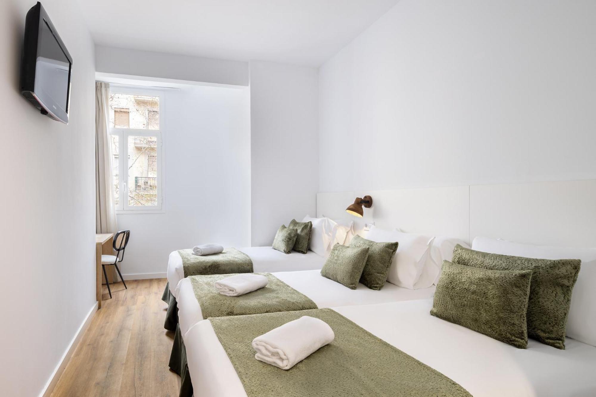 Basic Triple Room,1649014676:JPEG