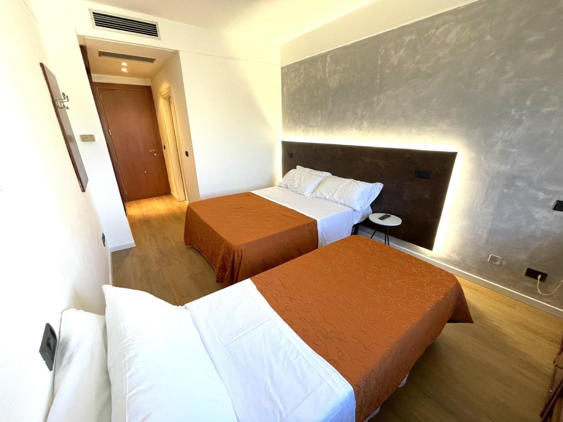 Triple Room,1649132235:JPEG