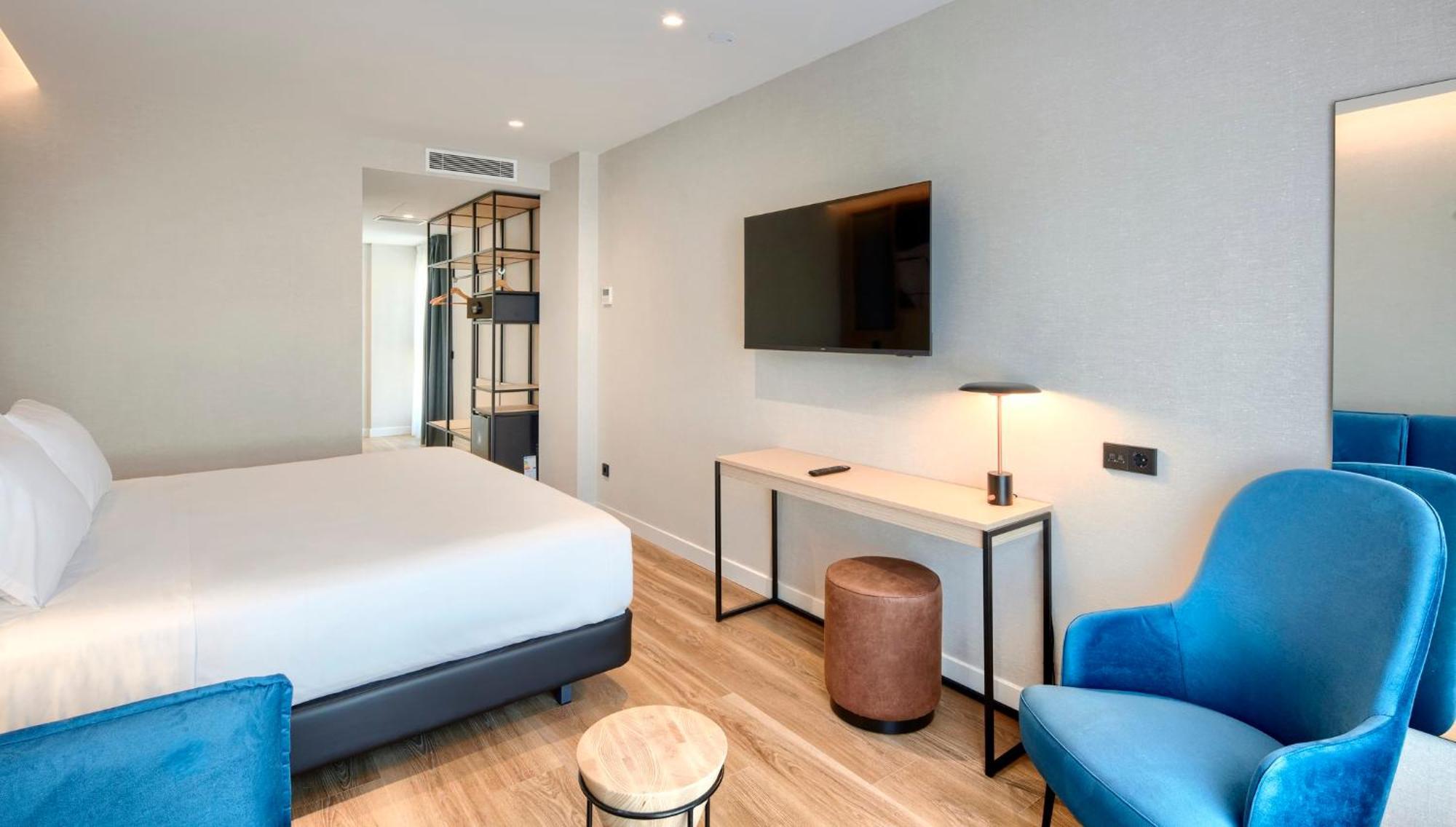 Twin Room,1774325605:JPEG