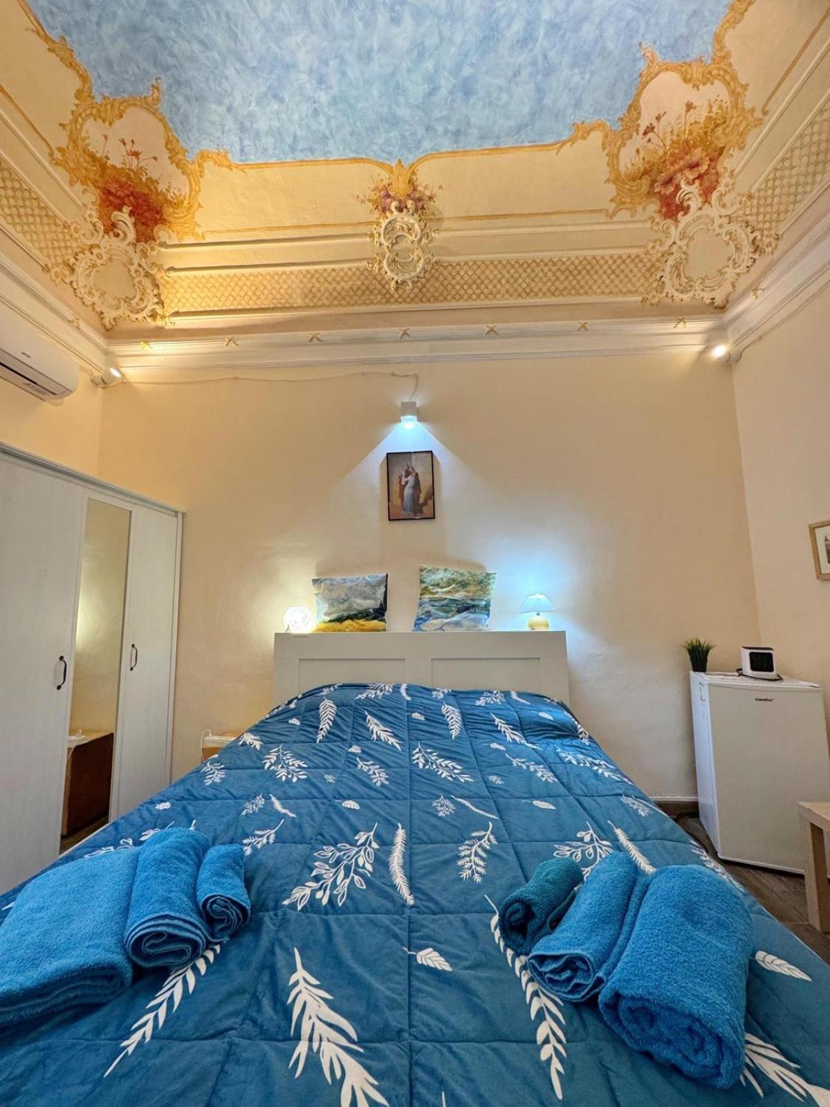 Double Room Private Bathroom