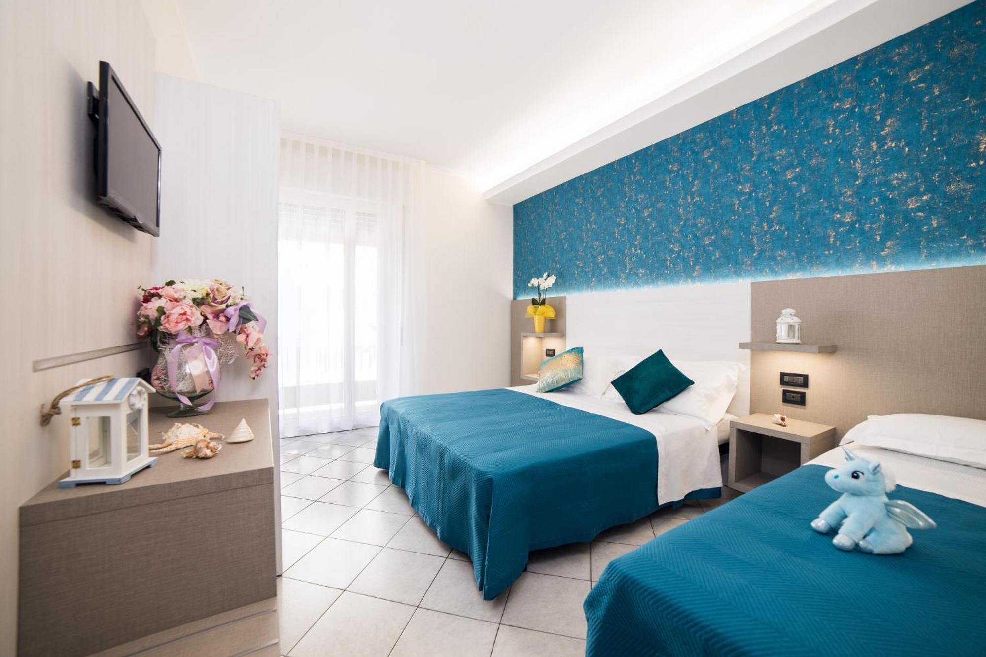 Triple Room,1649879476:JPEG