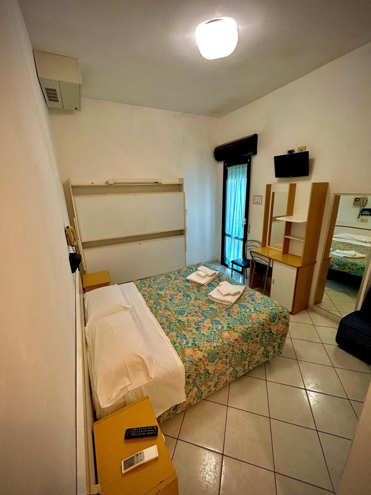 Quadruple Room,1649881104:JPEG