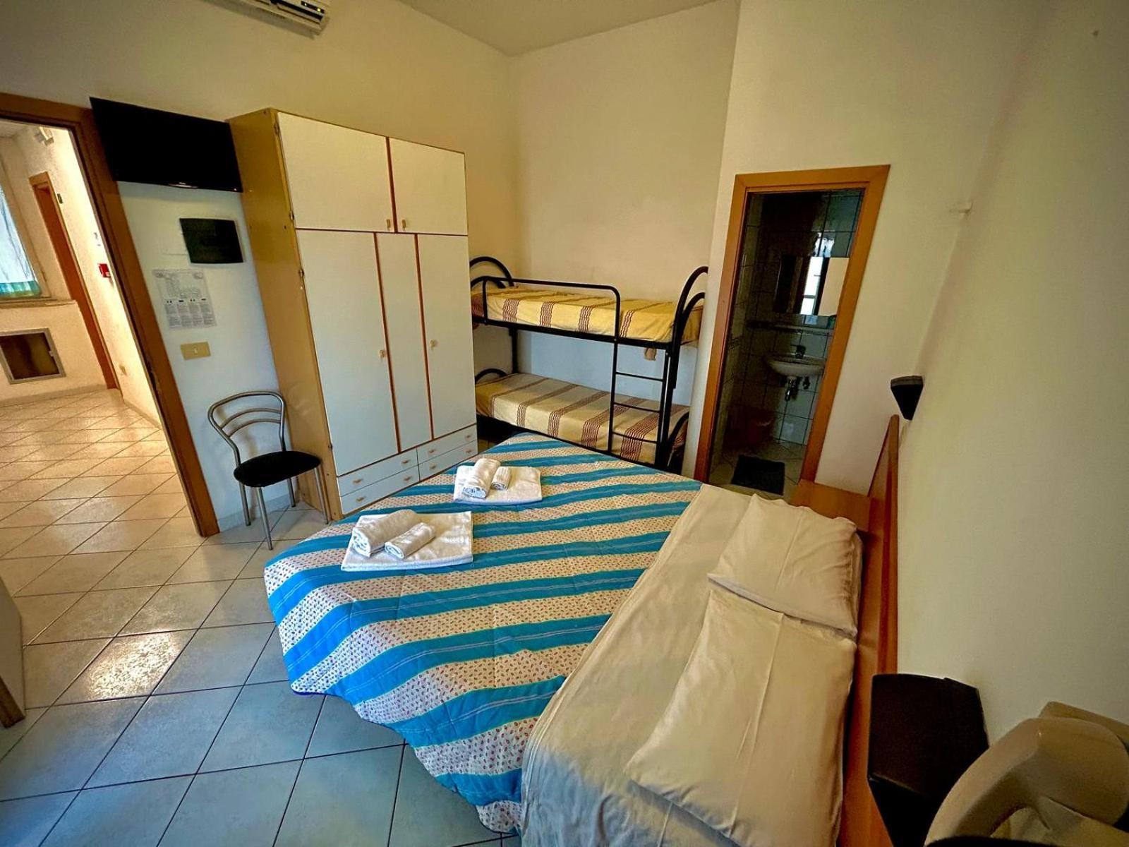 Triple Room,1649881106:JPEG