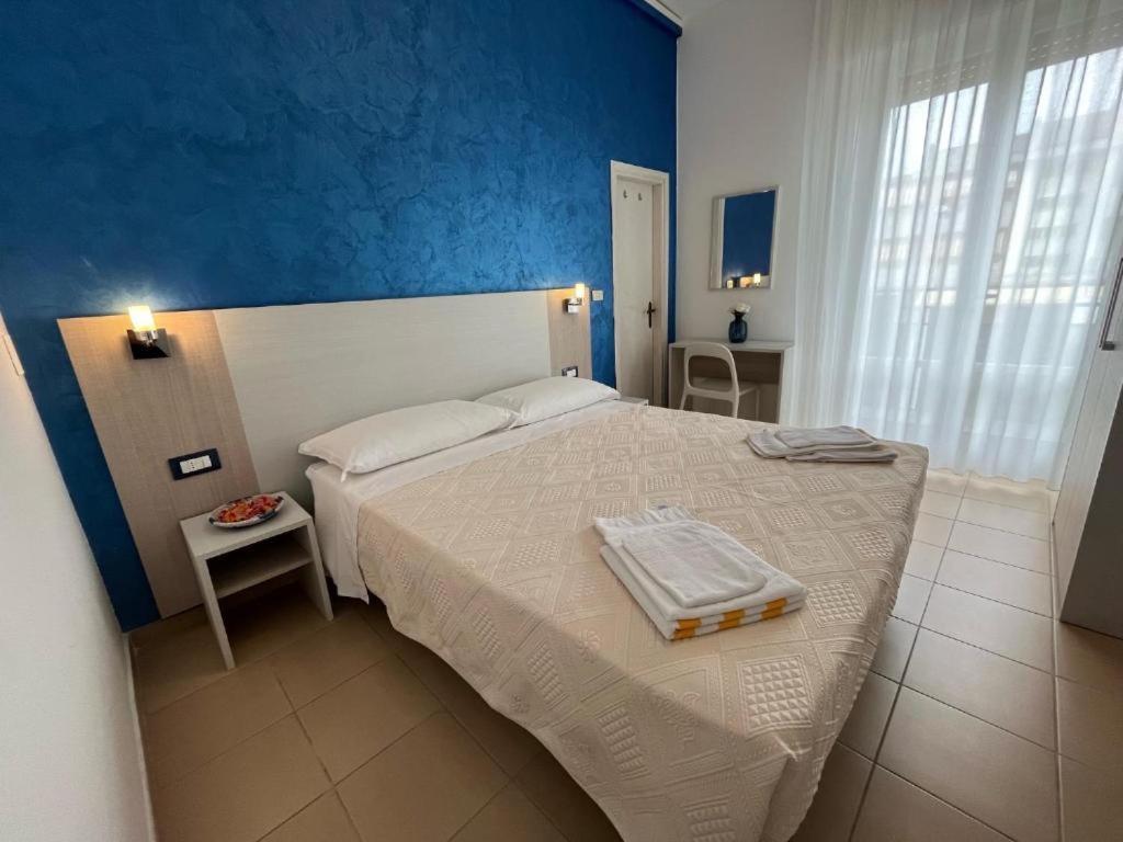 Double or Twin Room,1649919166:JPEG