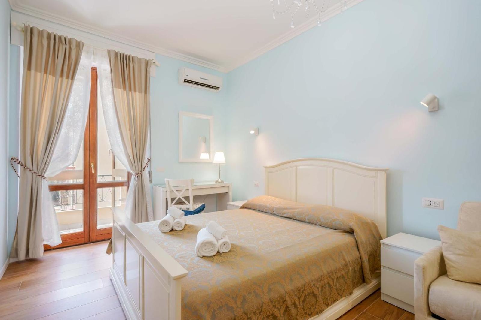 Deluxe Double Room,1649928306:JPEG