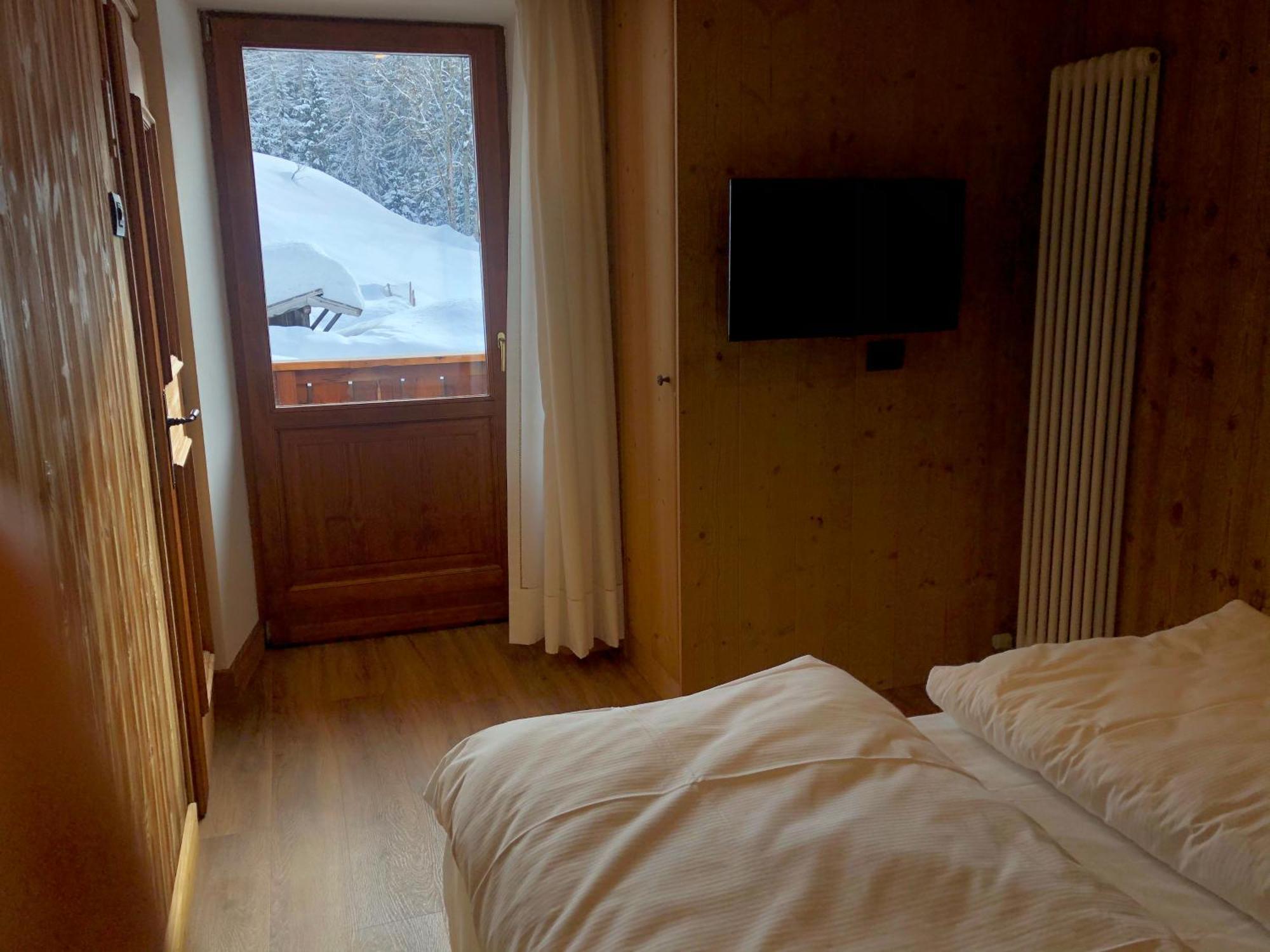 Standard Double Suite,1649944980:JPEG