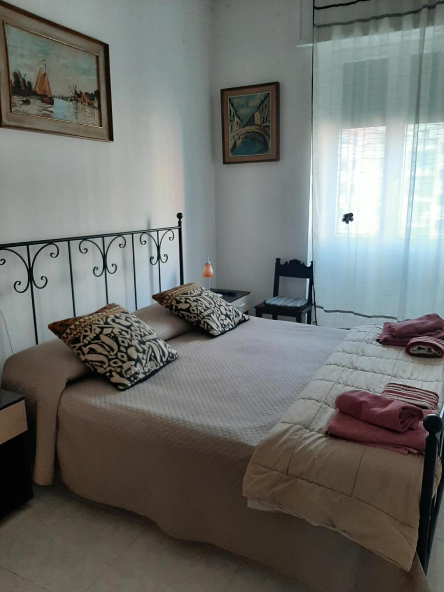 Large Double Room,1668101535:JPEG