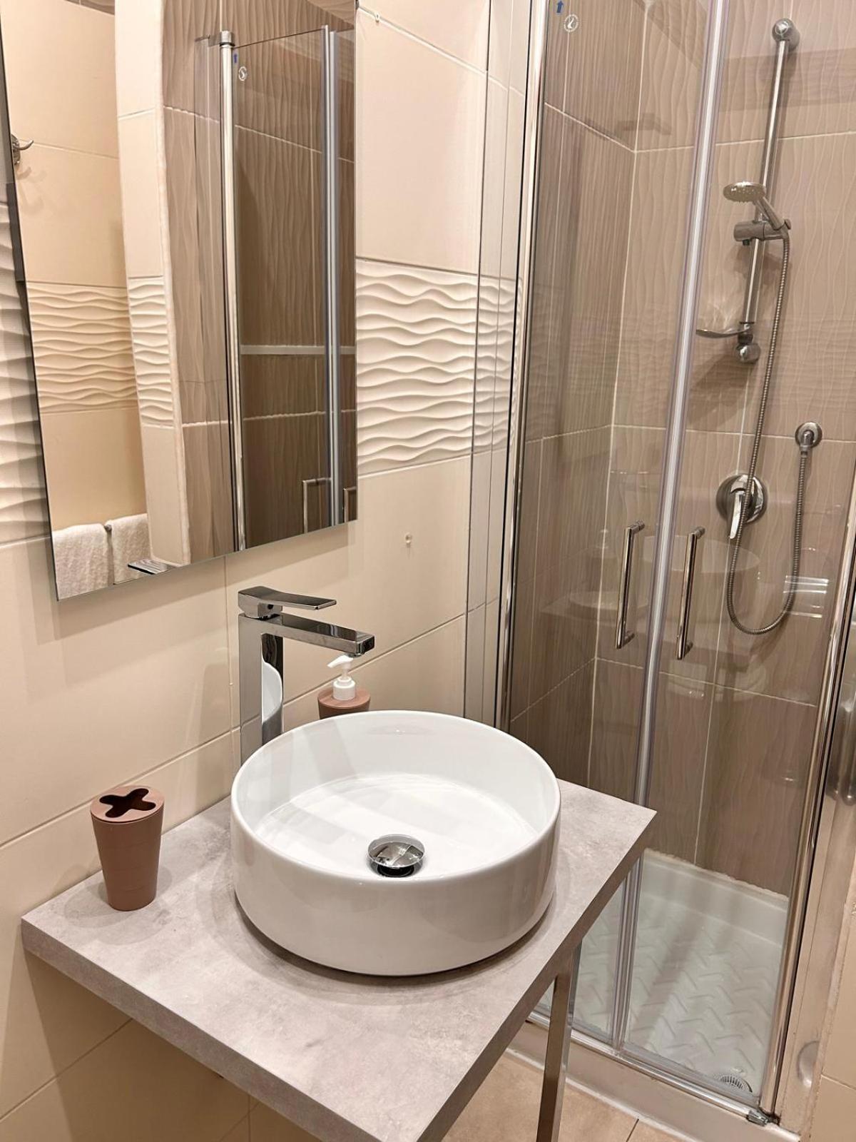 King Room,1650027098:JPEG