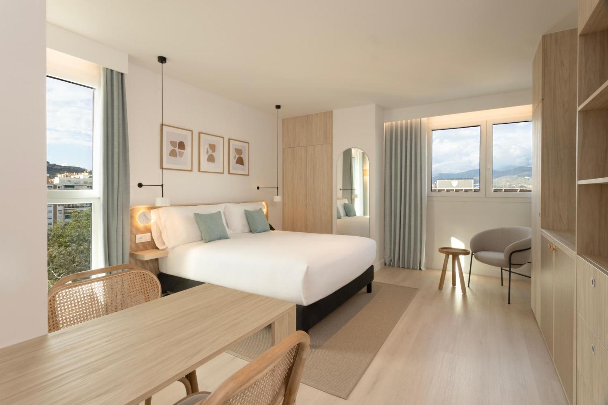 Studio Suite A,1650150017:JPEG