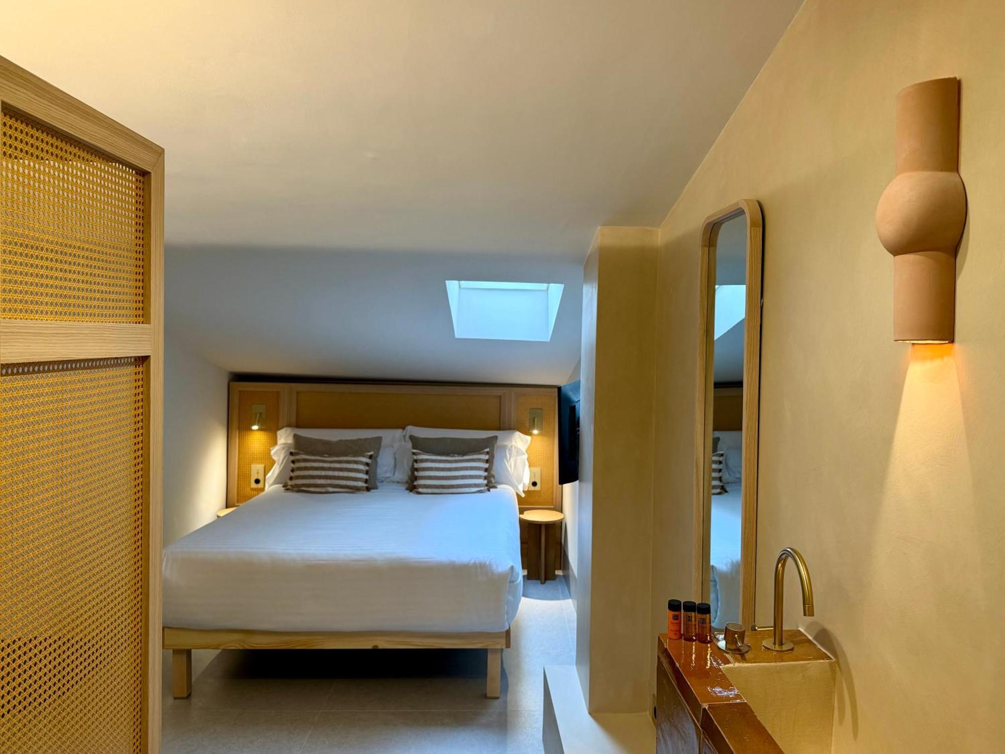 Standard Double Room dormed window,1653538225:JPEG
