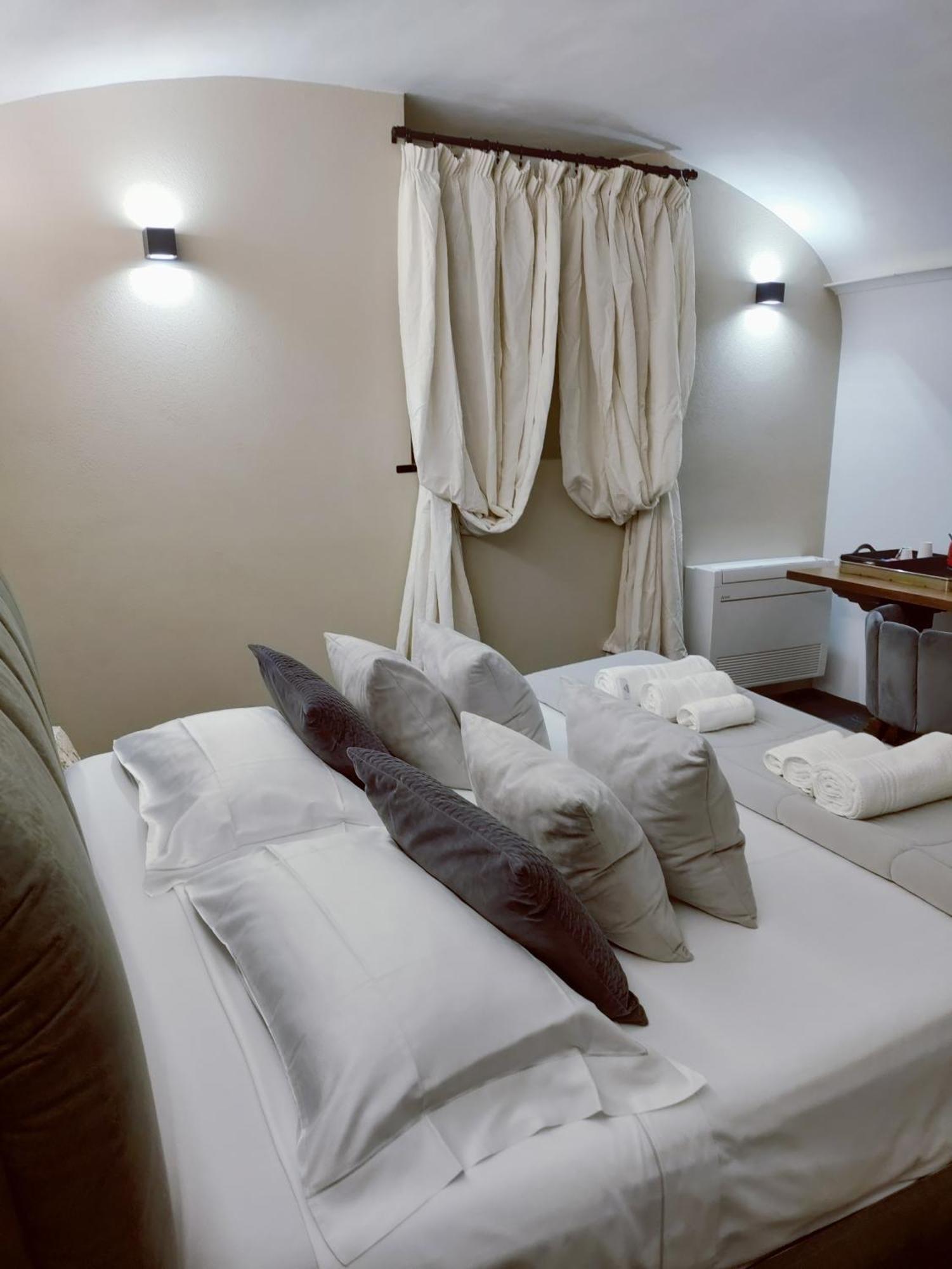 Queen Room Spa Bath